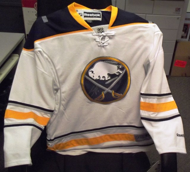 buffalo sabres jersey auction